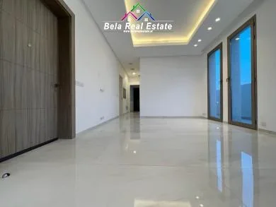 Tirane, jepet me qera zyre Kati 2, 117 m² 1.000 € (Rrugab Eshref Frasheri)
