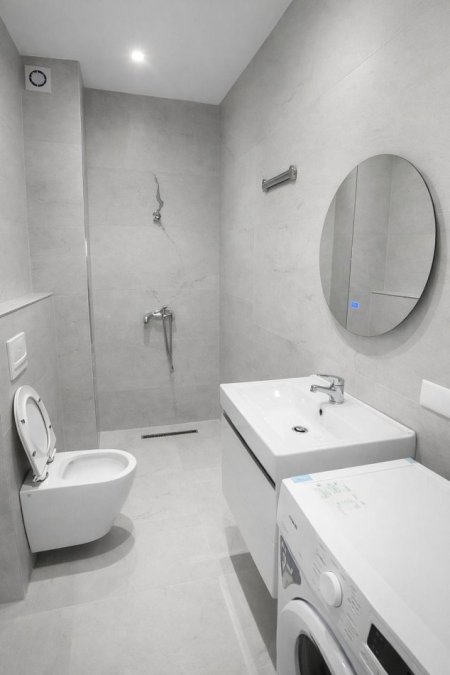 Tirane, jepet me qera apartament 1+1 Kati 2, 65 m² 400 € (Rruga Astrit Losha)