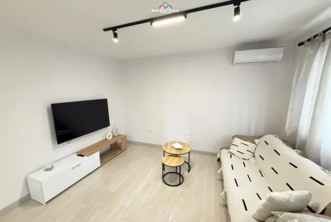 Tirane, jepet me qera apartament 1+1 Kati 4, 50 m² 650 € (Rruga e Elbasanit)