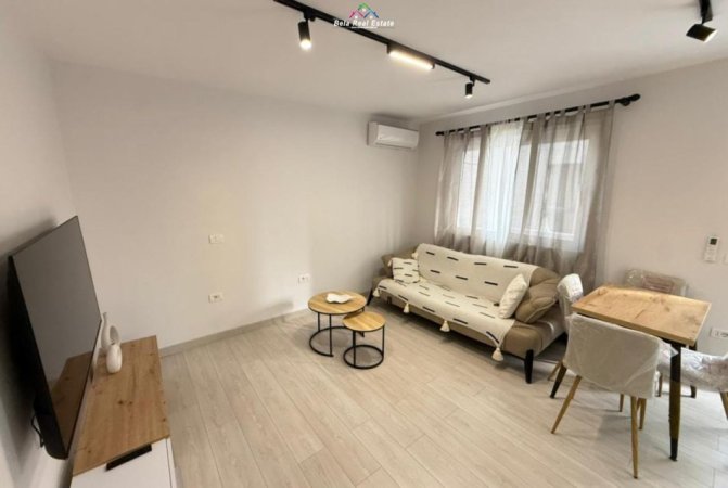 Tirane, jepet me qera apartament 1+1 Kati 4, 50 m² 650 € (Rruga e Elbasanit)