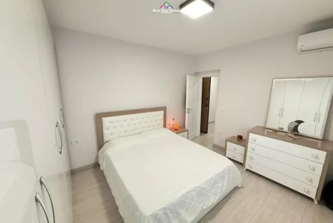 Tirane, jepet me qera apartament 1+1 Kati 4, 50 m² 650 € (Rruga e Elbasanit)