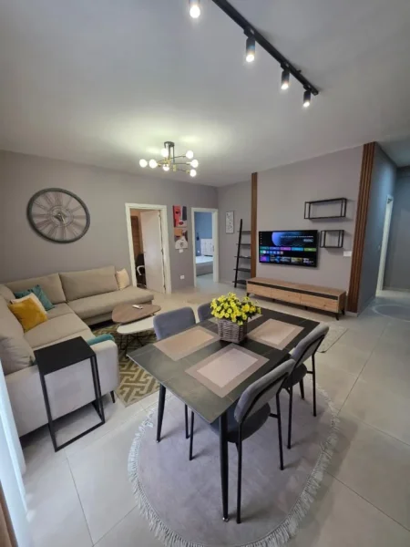 Tirane, jepet me qera apartament 2+1 Kati 6, 138 m² 900 € (Kodra e Diellit)