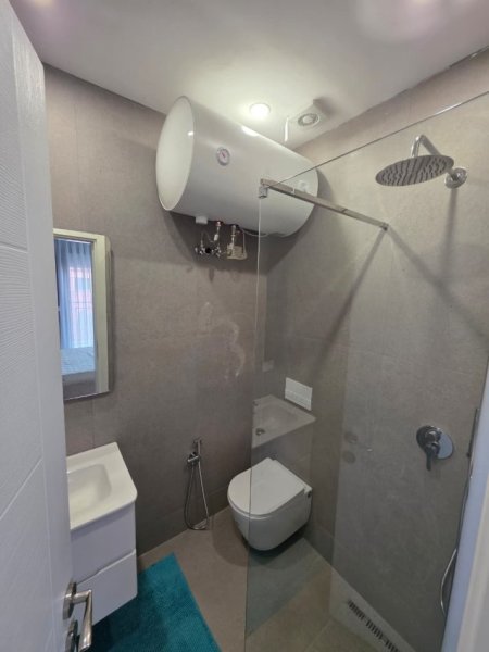 Tirane, jepet me qera apartament 2+1 Kati 6, 138 m² 900 € (Kodra e Diellit)