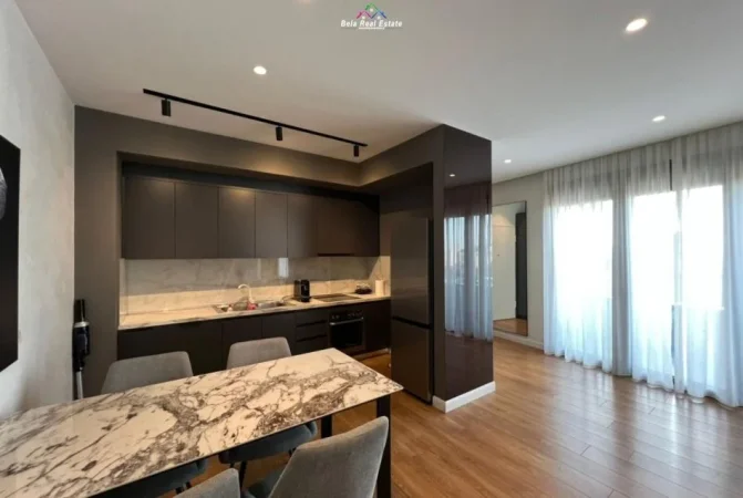 Tirane, jepet me qera apartament 2+1 Kati 7, 125 m² 1.800 € (Rruga e Barrikadave)