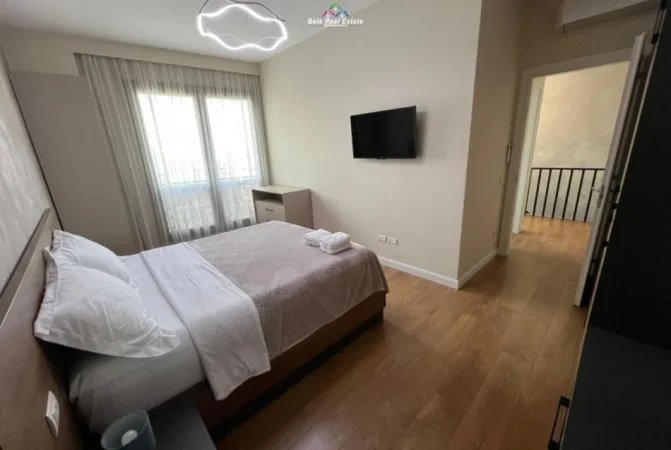 Tirane, jepet me qera apartament 2+1 Kati 7, 125 m² 1.800 € (Rruga e Barrikadave)