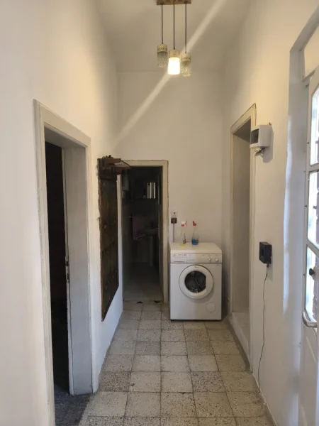 Shqiperi, jepet me qera shtepi 1+1 Kati 1, 1 m² 600 € 