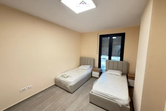Tirane, jepet me qera apartament 2+1 Kati 2, 110 m² 650 € (Rruga Kongresi i Manastirit)