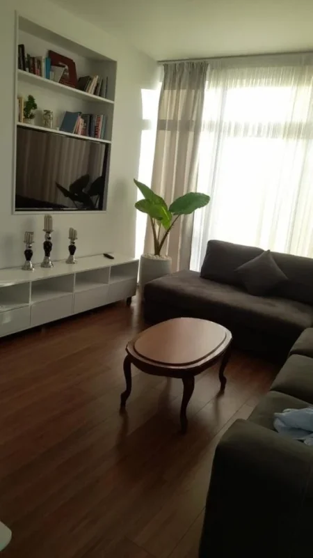 Tirane, shes apartament 3+1+Ballkon Kati 3, 360 m² 800.000 € (Rruga Fuat Toptani)