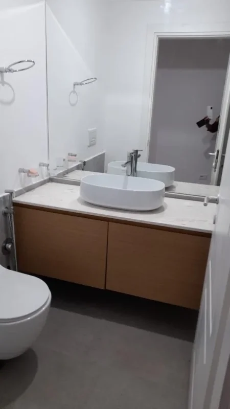 Tirane, shes apartament 3+1+Ballkon Kati 3, 360 m² 800.000 € (Rruga Fuat Toptani)