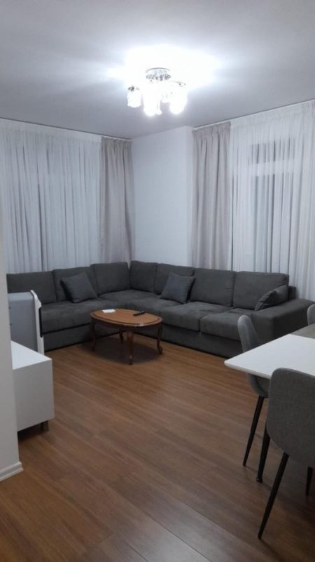 Tirane, shes apartament 3+1+Ballkon Kati 3, 360 m² 800.000 € (Rruga Fuat Toptani)