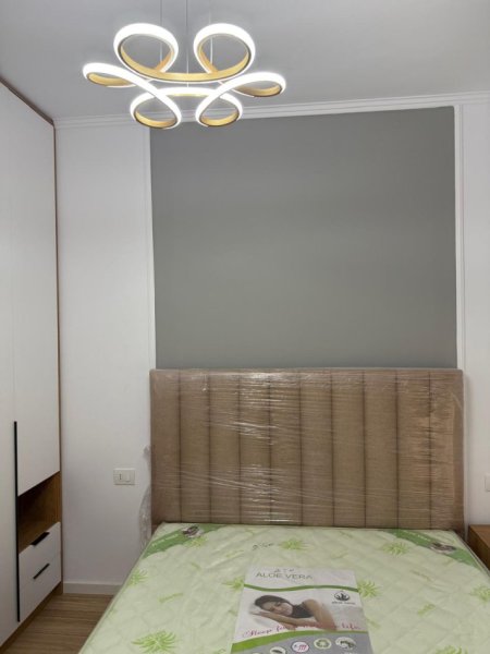 Tirane, jepet me qera apartament 1+1+Aneks+Ballkon Kati 5, 60 m² 500 € (Astir)