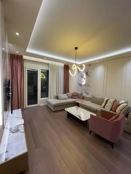 Tirane, jepet me qera apartament luksoz 2+1+2 , 100 m² 1.500 € (Rruga e Kosovareve)
