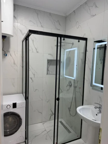 Tirane, jepet me qera apartament 1+1 Kati 5, 60 m² 500 € (Astir)