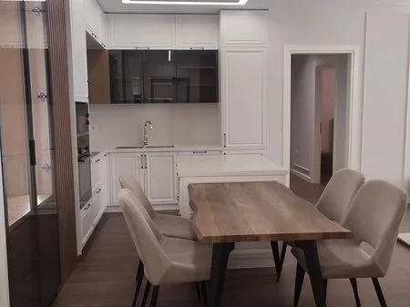 Tirane, jepet me qera apartament 2+1+2+Ballkon Kati 6, 117 m² 1.500 € (Rruga e Kosovareve)