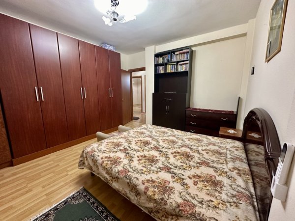 Tirane, jap me qera apartament 2+1+Aneks+Ballkon Kati 3, 100 m² 680 € (Rr. Dibres)