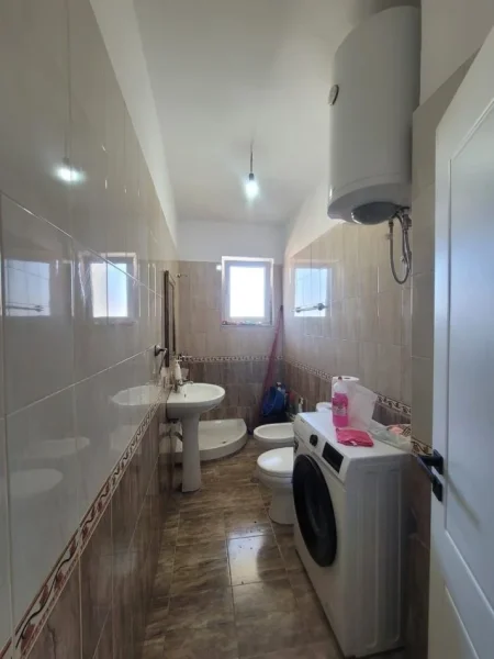 Tirane, shitet apartament 1+1 Kati 5, 60 m² 115.000 € (Kupola)