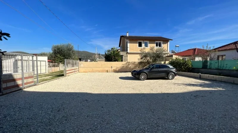 Berat, shitet shtepi 5+1+Aneks+Ballkon Kati 2, 122 m² 435.000 € 