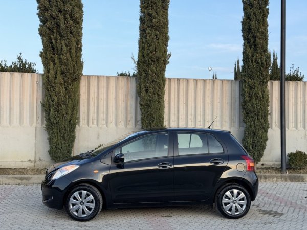 TOYOTA YARIS 1.4 NAFTE 👉 2009 👈 Kambio AUTOMATIKE - 5.300 €