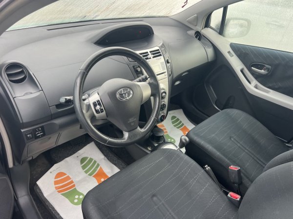 TOYOTA YARIS 1.4 NAFTE 👉 2009 👈 Kambio AUTOMATIKE - 5.300 €