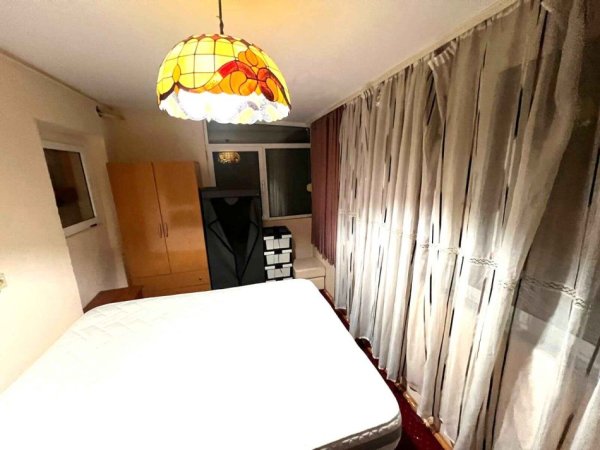 Tirane, jepet me qera apartament 1+1 Kati 3, 60 m² 375 € (Pazari i RI, Tirane)