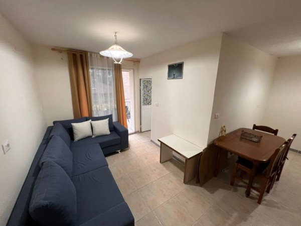Tirane, jepet me qera apartament 1+1 Kati 2, 70 m² 550 € (Pazari i RI, Tirane)