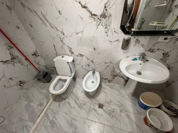 Tirane, jepet me qera apartament 1+1 Kati 2, 70 m² 550 € (Pazari i RI, Tirane)