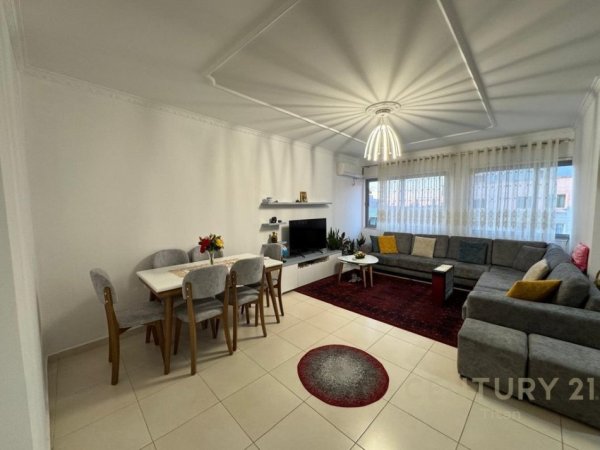 Tirane, shitet apartament 2+1 Kati 2, 109 m² 137.000 € (Fresku)