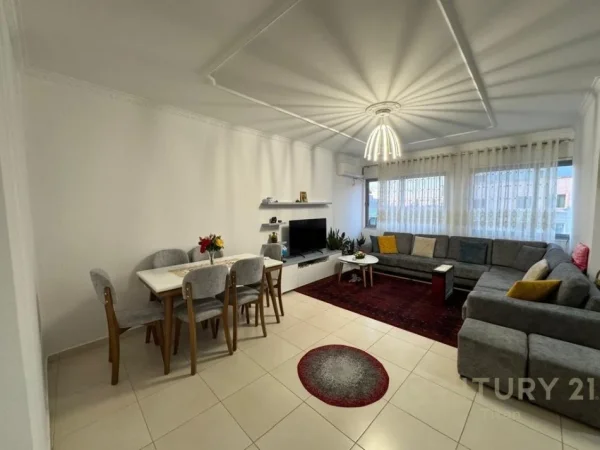 Tirane, shitet apartament 2+1 Kati 2, 109 m² 137.000 € (Fresku)