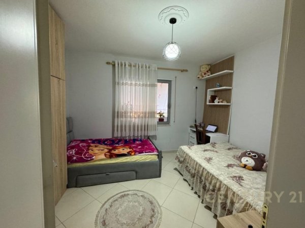 Tirane, shitet apartament 2+1 Kati 2, 109 m² 137.000 € (Fresku)