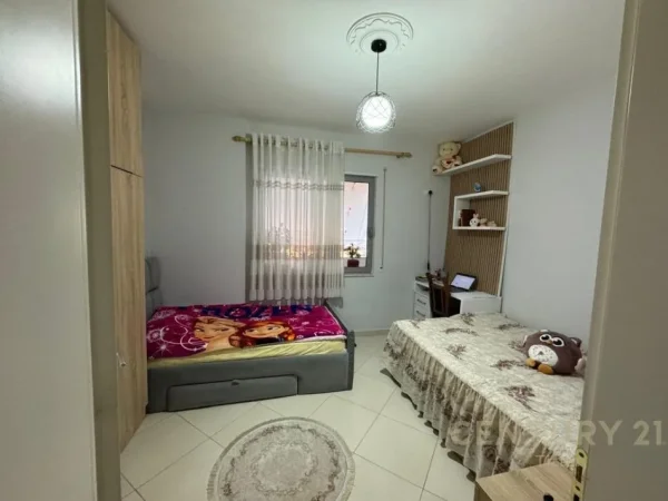 Tirane, shitet apartament 2+1 Kati 2, 109 m² 137.000 € (Fresku)