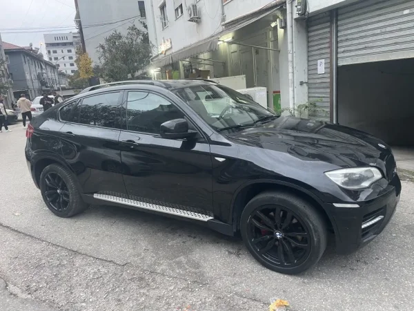 Tirane, shes SUV BMW X6 xDrive35d Nafte, e zeze automatik Klima 142.000 km 1.150.000 €