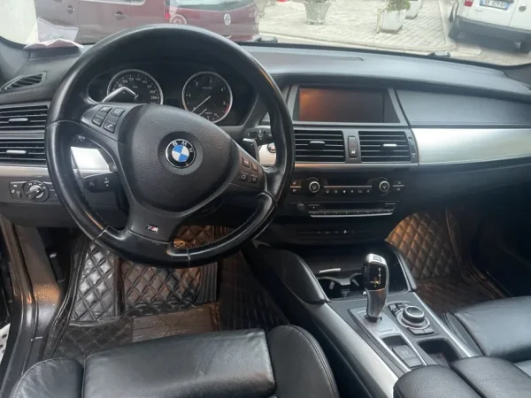 Tirane, shes SUV BMW X6 xDrive35d Nafte, e zeze automatik Klima 142.000 km 1.150.000 €