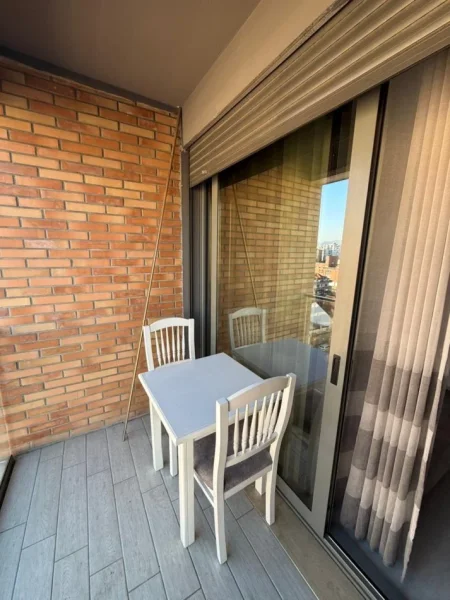 Tirane, jepet me qera apartament 2+1+Ballkon Kati 7, 110 m² 800 € (Fiori Di Bosco)