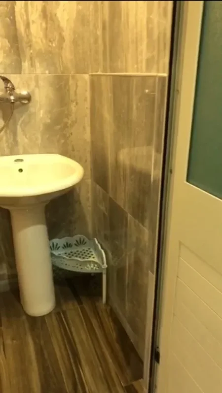 Tirane, jap me qera garsonier 1 Katshe Kati 0, 20 m² 198 € (Rruga Llambro Andoni)