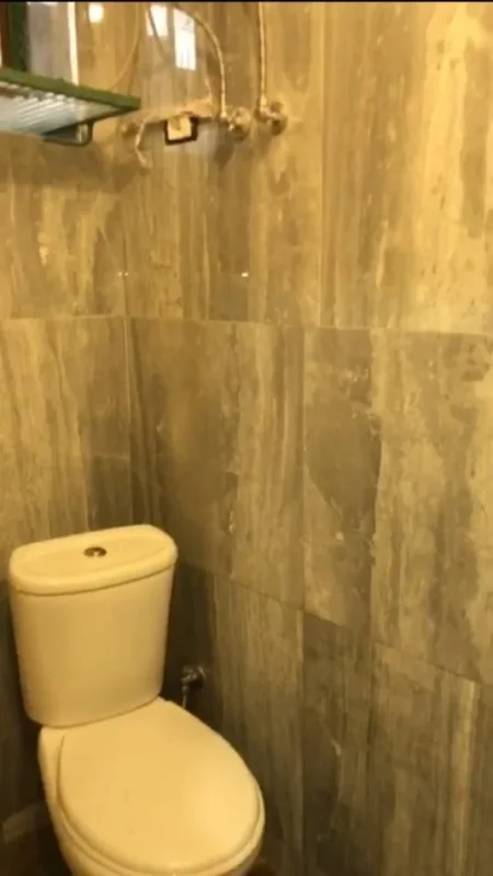 Tirane, jap me qera garsonier 1 Katshe Kati 0, 20 m² 198 € (Rruga Llambro Andoni)