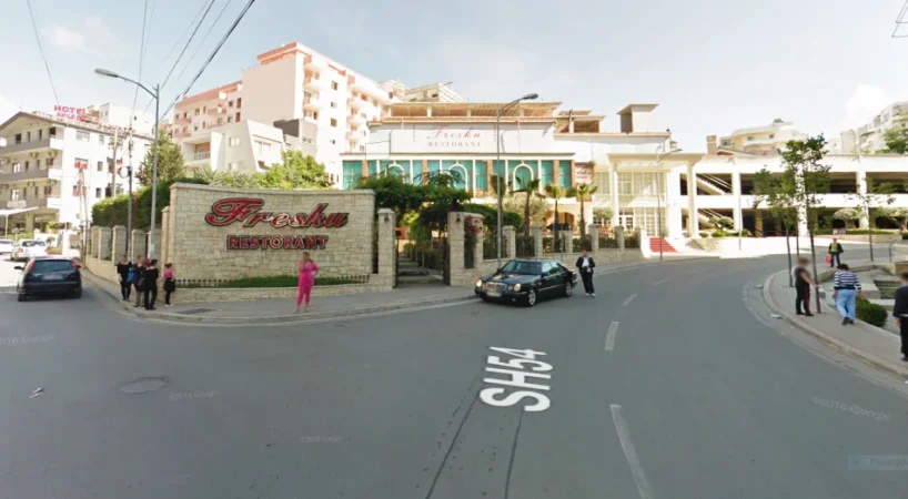 Tirane, shitet apartament 1+1 , (Fresk)