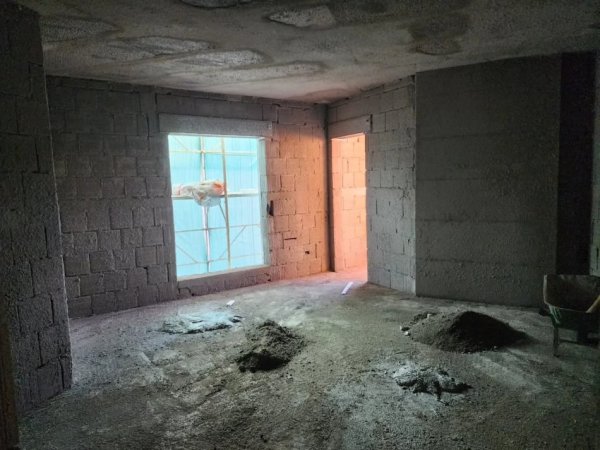 Tirane, shitet apartament 2+1+Aneks+Ballkon Kati 1, 100 m² 