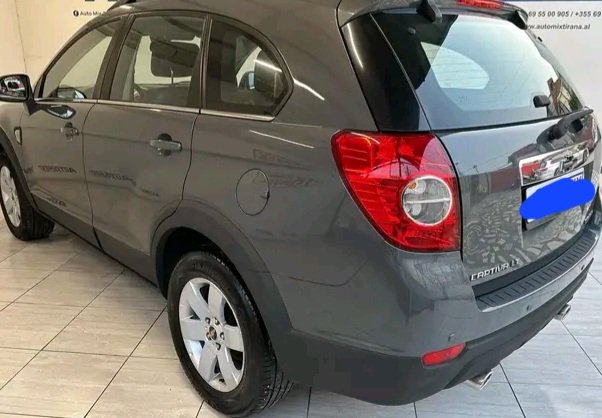 Tirane, shes Chevrolet captiva Benzin+Gaz, gri e erret manuale Klima 240.000 km 6.500 €