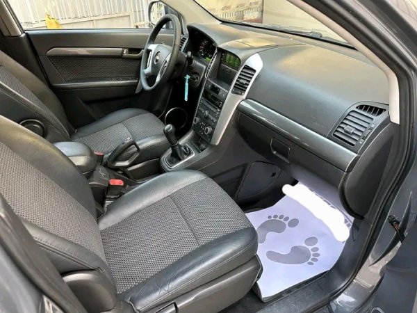 Tirane, shes Chevrolet captiva Benzin+Gaz, gri e erret manuale Klima 240.000 km 6.500 €