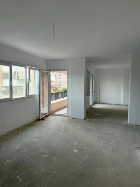 Tirane, shitet apartament 3+1 Kati 4, 136 m² 338.800 € (Pazari i Ri)