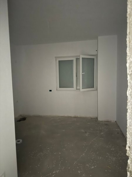 Tirane, shitet apartament 3+1 Kati 4, 136 m² 338.800 € (Pazari i Ri)
