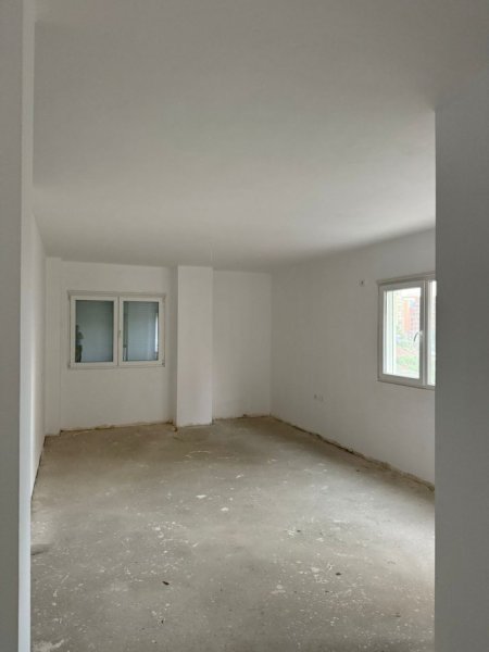 Tirane, shitet apartament 3+1 Kati 4, 136 m² 338.800 € (Pazari i Ri)