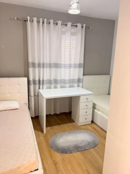 Tirane, shitet apartament 2+1 Kati 1, 92 m² 150.000 € (Fresku)