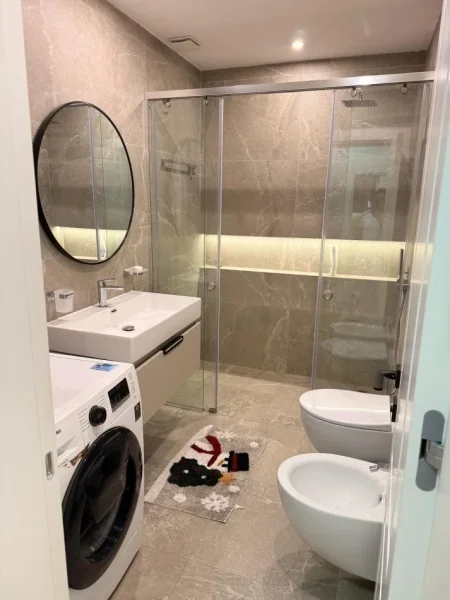 Tirane, shitet apartament 2+1 Kati 1, 92 m² 150.000 € (Fresku)