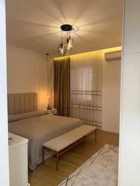 Tirane, shitet apartament 2+1 Kati 1, 92 m² 150.000 € (Fresku)