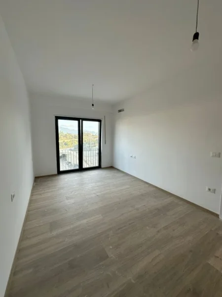 Tirane, shitet apartament 2+1 Kati 2, 93 m² 180.000 € (Kodra e Diellit)