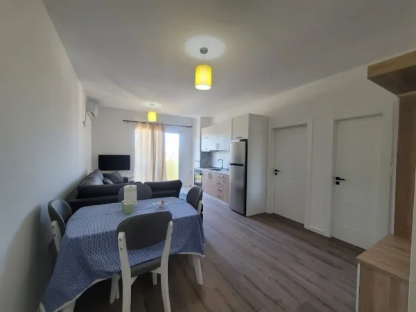 Tirane, shitet apartament 1+1+Ballkon Kati 5, 65 m² (Rruga Dritan Hoxha pran kupoles)