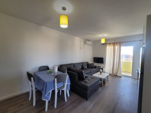Tirane, shitet apartament 1+1+Ballkon Kati 5, 65 m² (Rruga Dritan Hoxha pran kupoles)