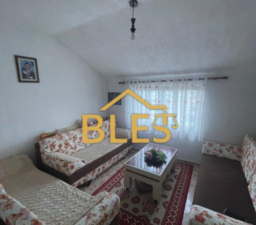 Tirane, jepet me qera apartament 3+1 Kati 6, 100 m² 500 € 