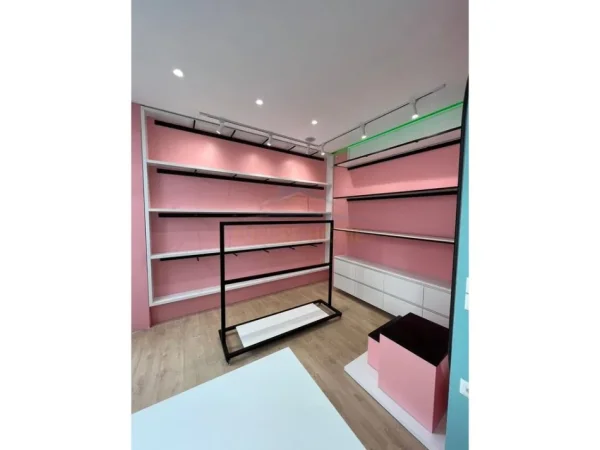 Tirane, shitet ambjent biznesi Kati 0, 25 m² 48.000 € (Fresku)